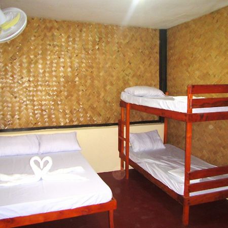 Coron Guapos Guesthouse Exterior photo