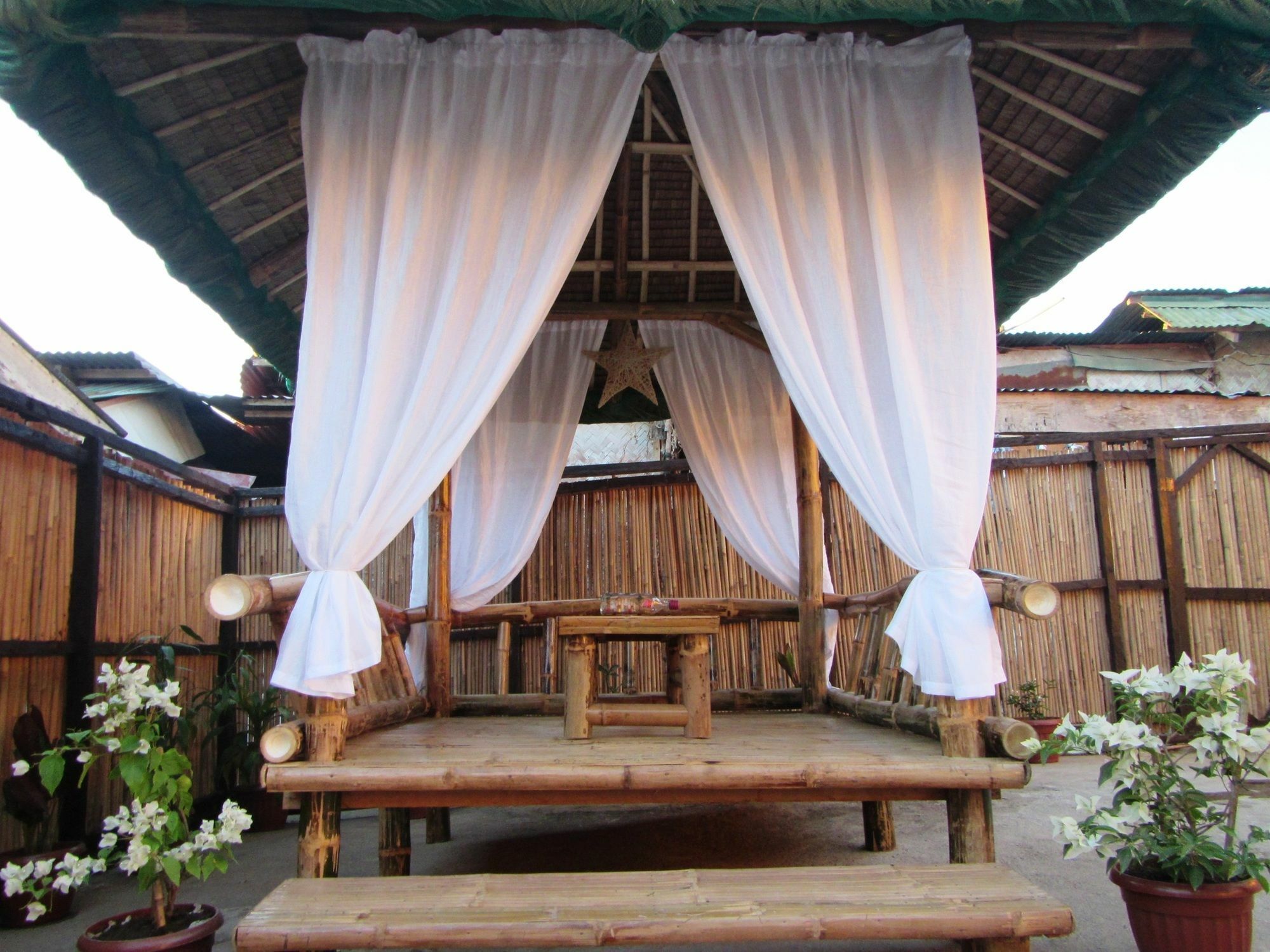 Coron Guapos Guesthouse Exterior photo
